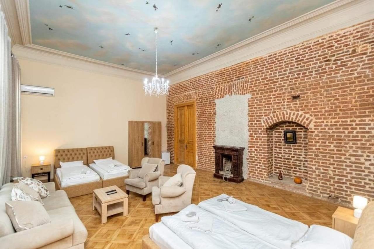 Crypto Hotel Tbilisi Buitenkant foto