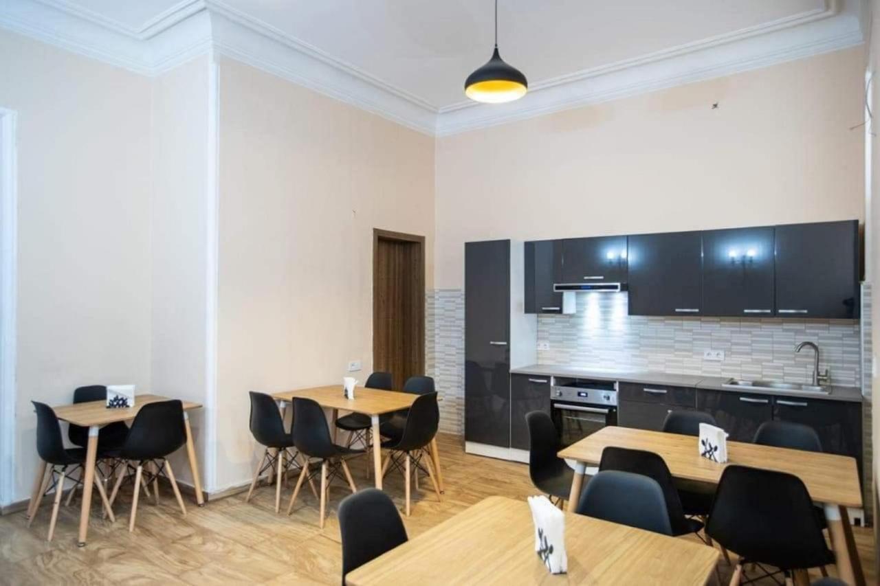 Crypto Hotel Tbilisi Buitenkant foto