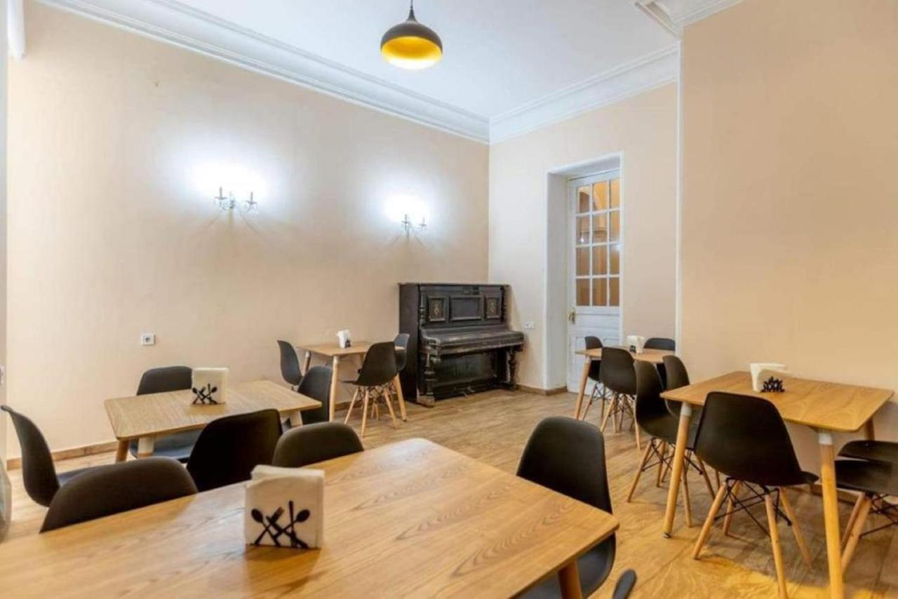 Crypto Hotel Tbilisi Buitenkant foto