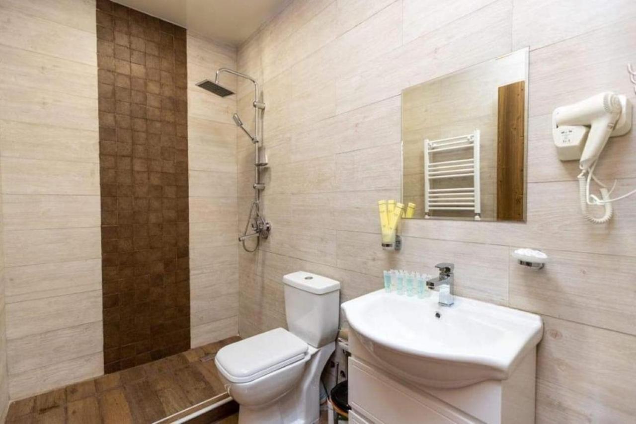 Crypto Hotel Tbilisi Buitenkant foto
