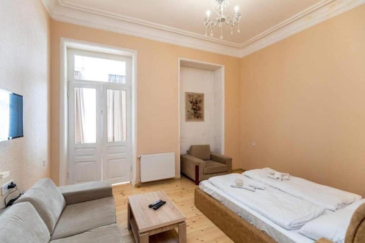 Crypto Hotel Tbilisi Buitenkant foto
