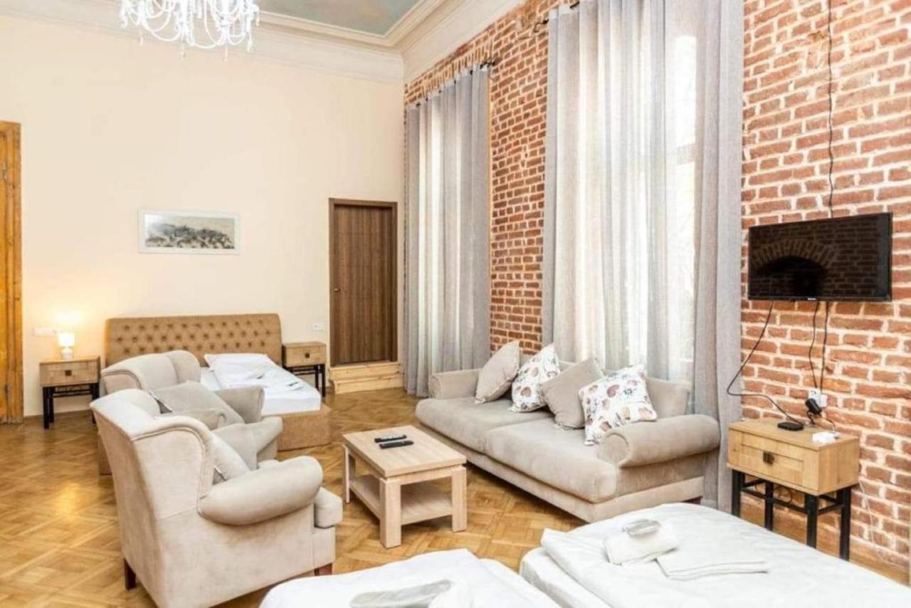 Crypto Hotel Tbilisi Buitenkant foto