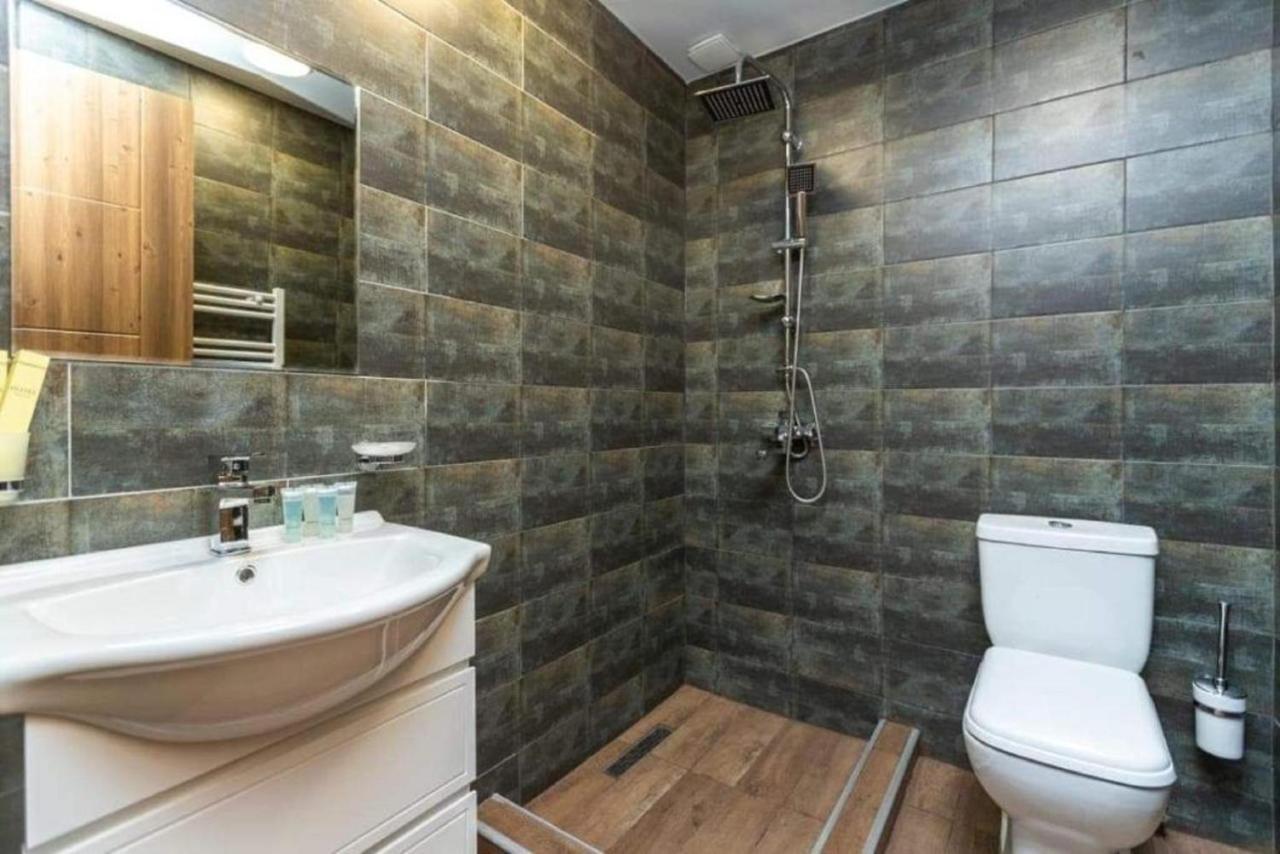 Crypto Hotel Tbilisi Buitenkant foto