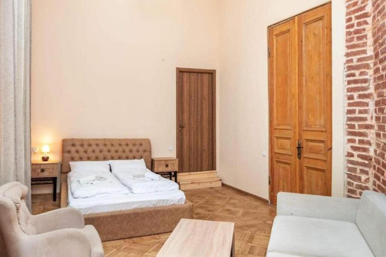 Crypto Hotel Tbilisi Buitenkant foto