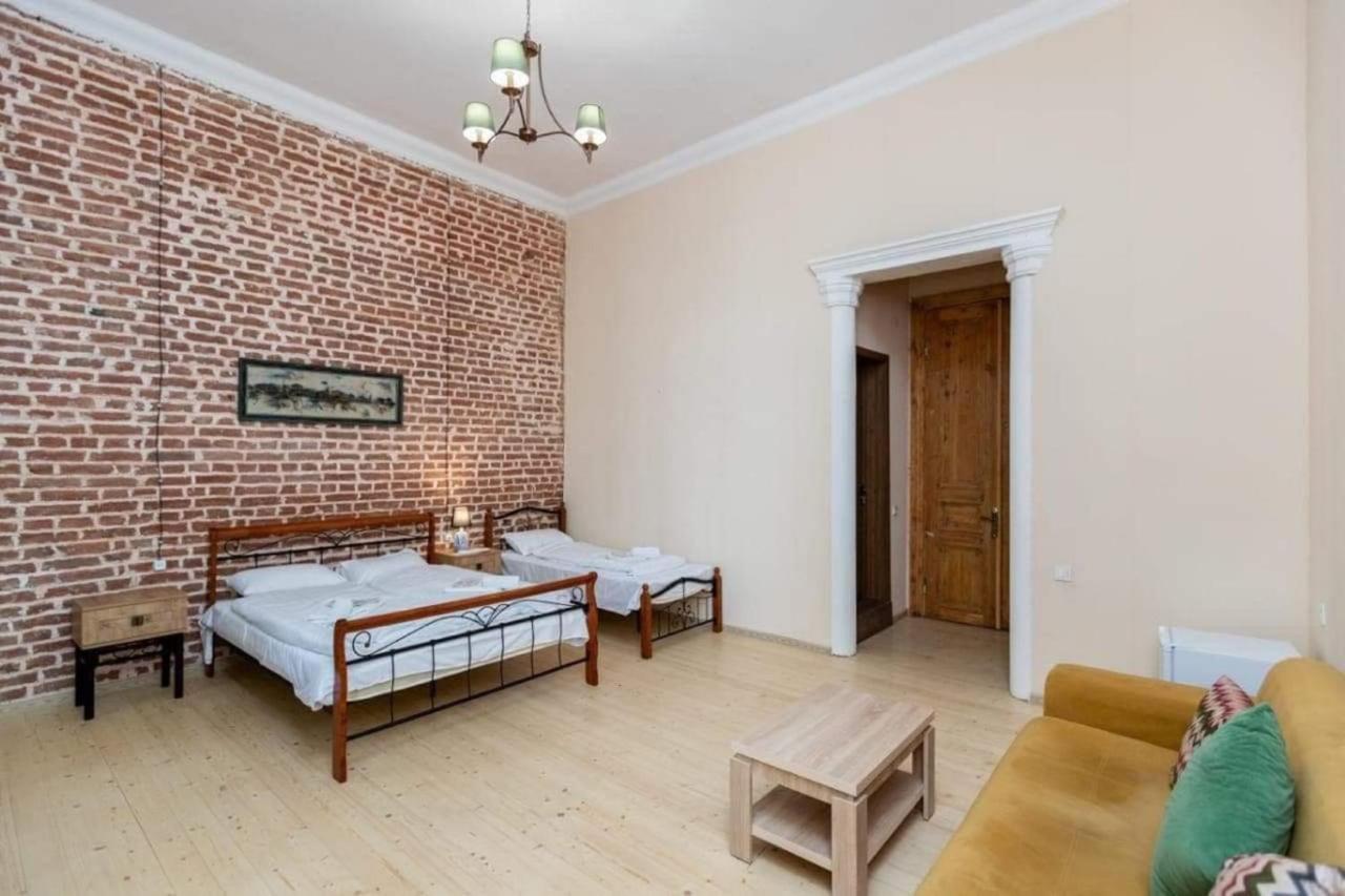 Crypto Hotel Tbilisi Buitenkant foto